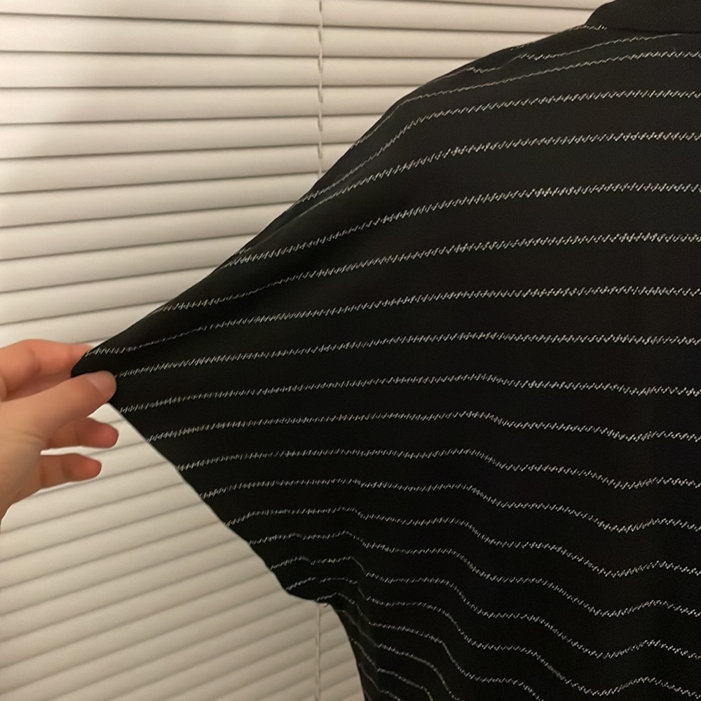 Old Navy Striped Top (Black / White) - Picture 4 of 11